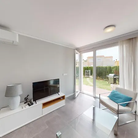 Pinnacle By On Travel Holiday home *